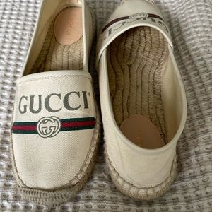 AUTHENTIC GUCCI LOGO CANVAS ESPADRILLES 🍾